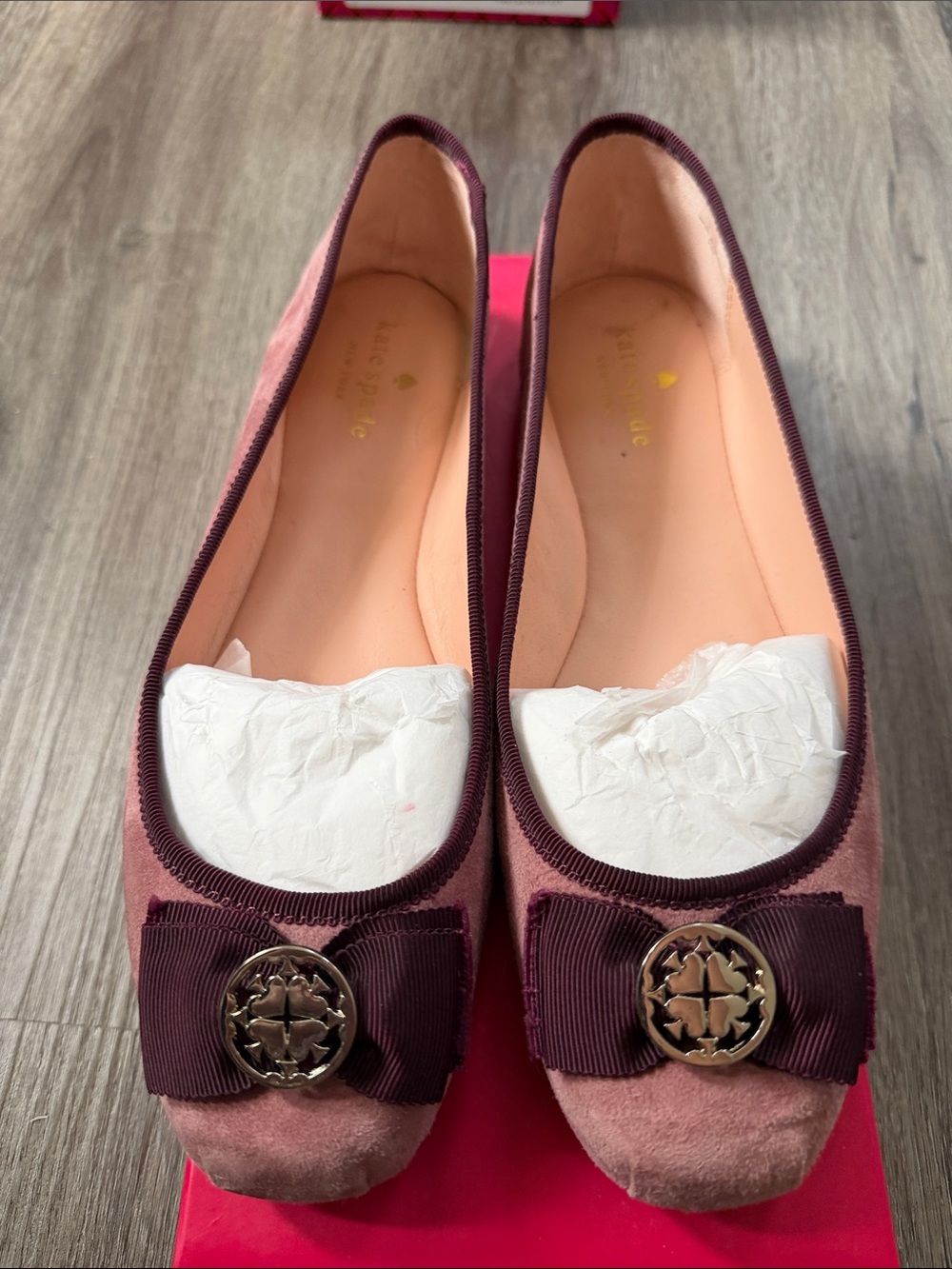 kate spade size 10 dusty pink suede bow flats with gold medallion